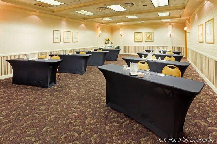 Holiday Inn York-Lancaster Area4