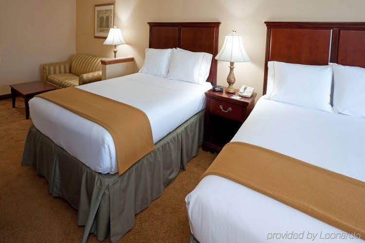 Holiday Inn Express Hotel & Suites Bridgewater Branchburg3