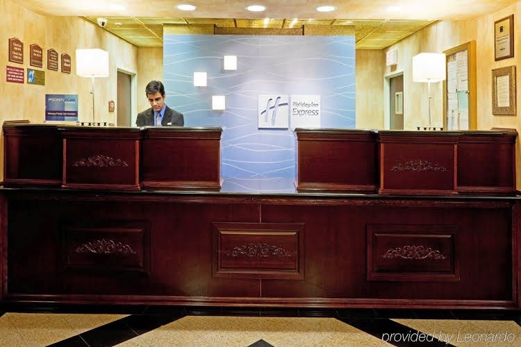 Holiday Inn Express Hotel & Suites Bridgewater Branchburg2