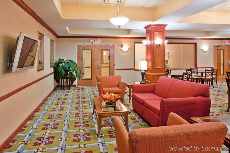 Holiday Inn Express Hotel & Suites Bremen1