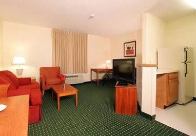 TownePlace Suites by Marriott Louisville North3