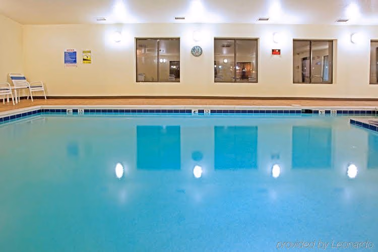 Holiday Inn Express Princeton/I-773