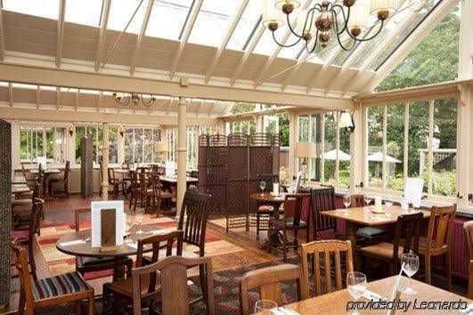 Cedars Inn4