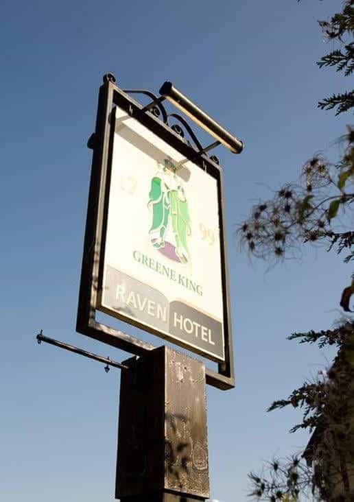 Raven Hotel