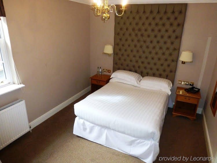 Cliff Hotel3