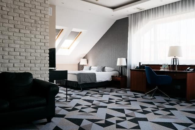 FAMILY ROOM COMFORT