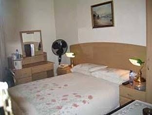 The Crescent Hotel Harrow3