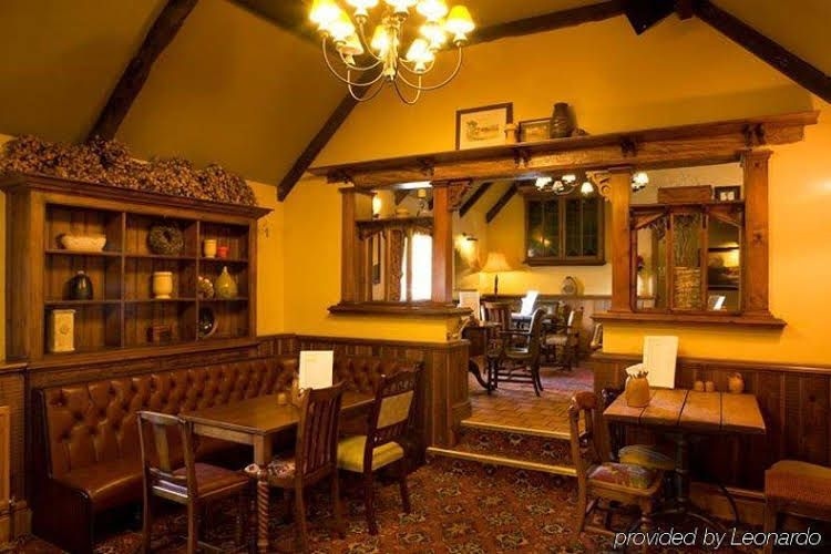 Fieldhead Hotel0