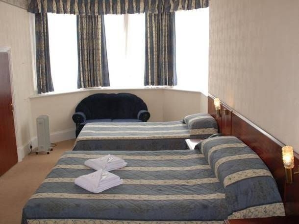 Tower House Hotel2