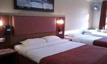 โรงแรมยูโรทราเฟลเลอร์- เอ็กซ์เพรส (เอเลเฟ่นแอนด์คาสเซิล) (Eurotraveller Hotel- Express (Elephant & Castle))1