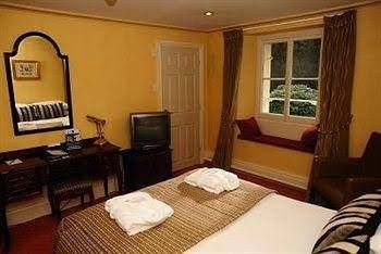 The Falcondale Hotel & Restaurant3