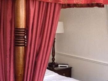 The Wood Lodge2