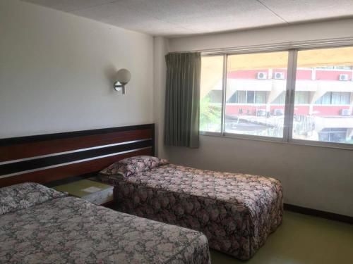 Thepnakorn Hotel1