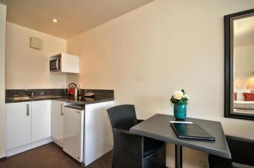 King Studio Apartment