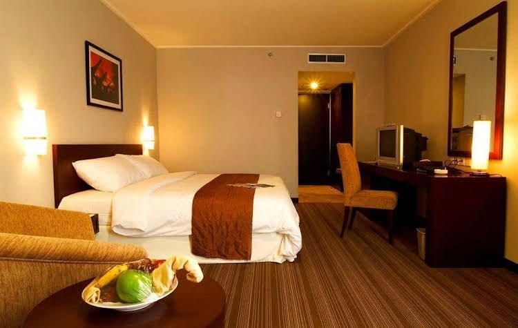 Hotel Horison Makassar1
