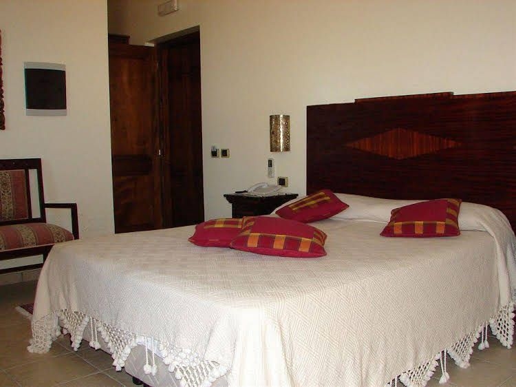 Hotel Il Faro Della Guitgia Tommasino0