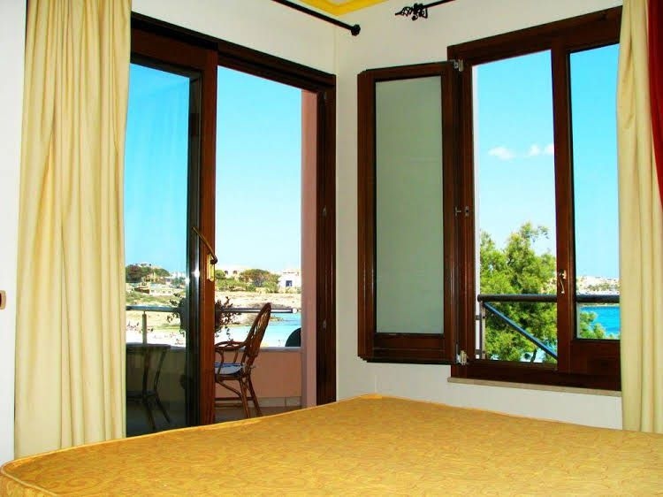 Hotel Il Faro Della Guitgia Tommasino2