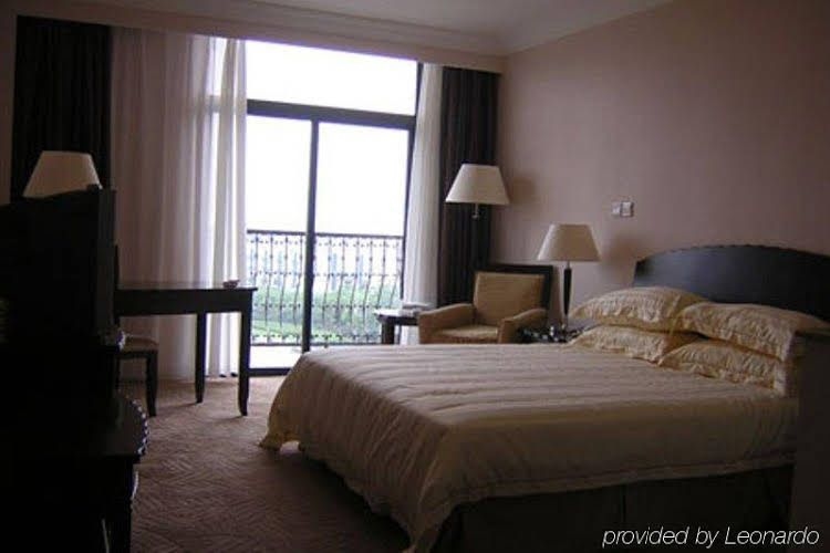 Blue Palace Hotel2