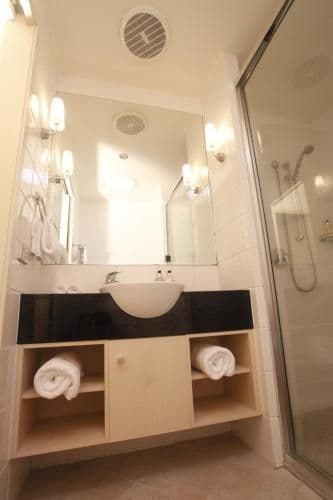 Three-Bedroom Penthouse Apartment