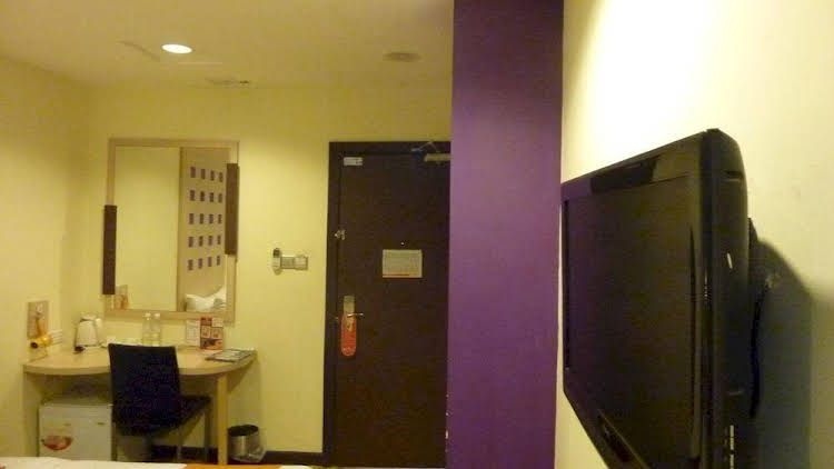 โฮเทล98 (Hotel 98)2