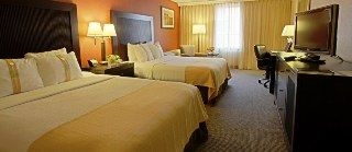 Holiday Inn Inner Harbor1