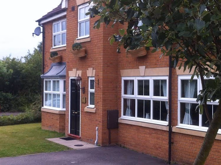 Arden House3