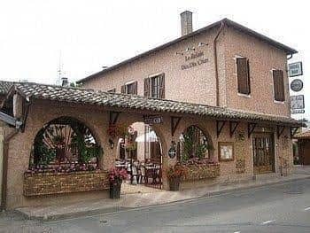 Logis Hotel Le Relais Des Dix Crus Logis Hotel Le Relais Des Dix Crus