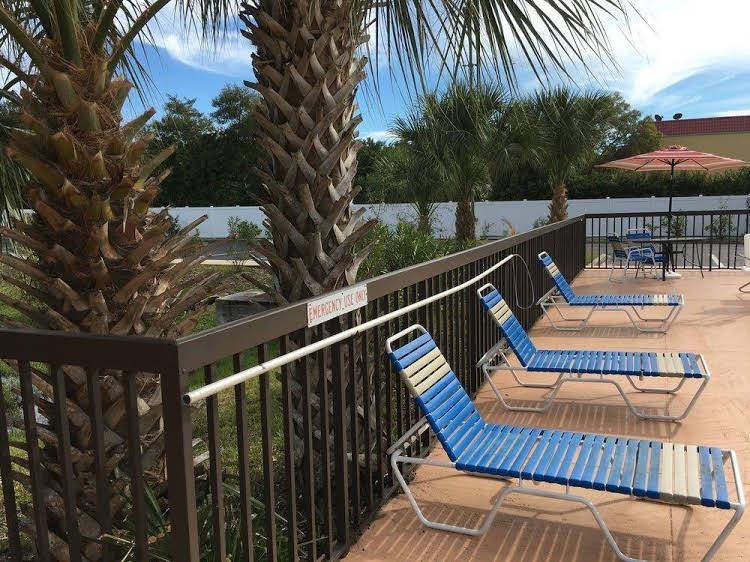 Days Inn Sarasota1