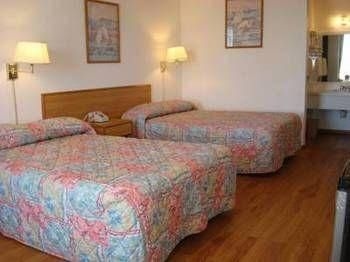 West Texas Inn & Suites Midland0