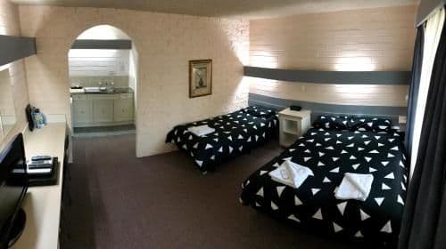 Family Room (2 Adults + 3 Children)