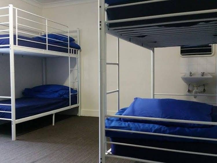 ซัมเมอร์ เฮาส์ แบคแพคเกอร์ส (Summer House Backpackers)1