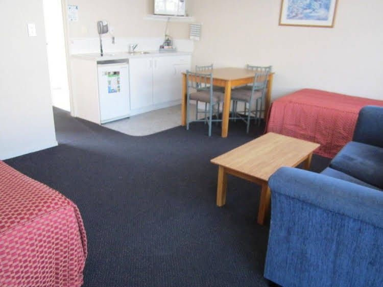 Gardena Court Motel2