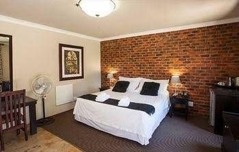 Accolades Boutique Venue2