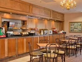 Ramada Inn & Suites Franklin3