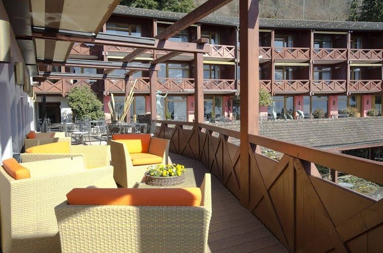 Paradieshotel Rotschuo4