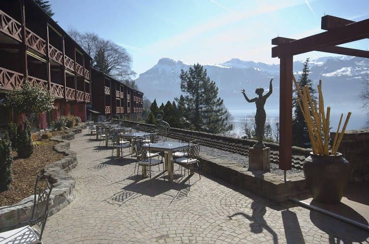 Paradieshotel Rotschuo0