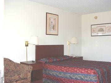 Hill Top Inn Pittsburgh4
