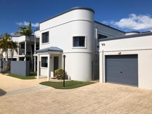 Grange Resort Hervey Bay2