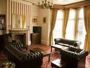 3 Norfolk Square0