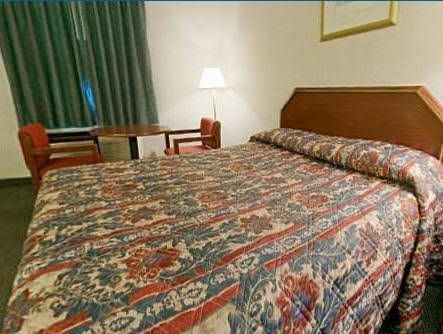 Americas Best Value Inn Cherry Hill2