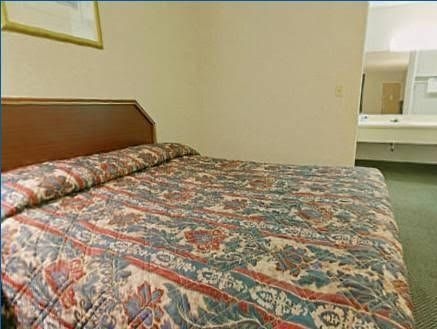 Americas Best Value Inn Cherry Hill1