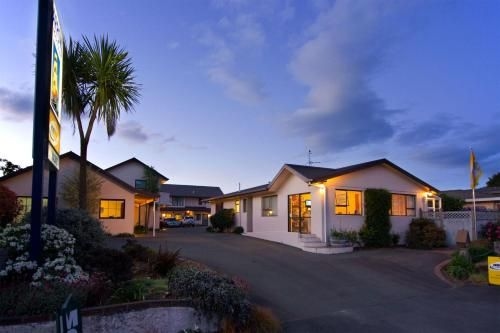 Arrow Motel Apartments0