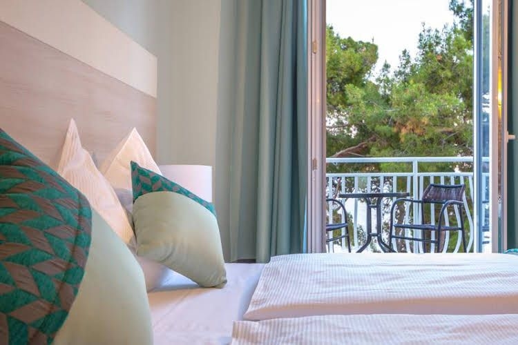 Hotel Bor0