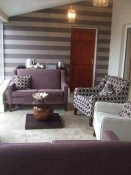 Rivermount House4