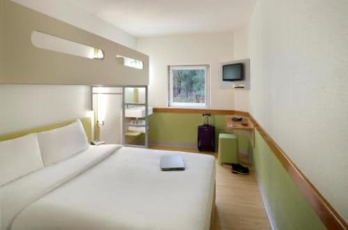 Queen Room with Bunk Bed