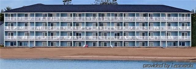 Fairview Beachfront Inn & Waterpark1