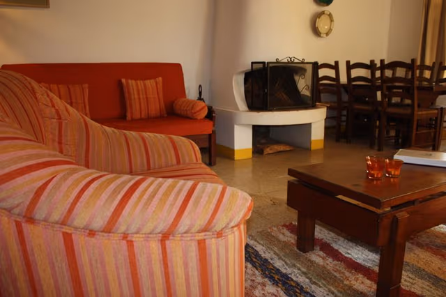 APARTMENT THREE BEDROOMS