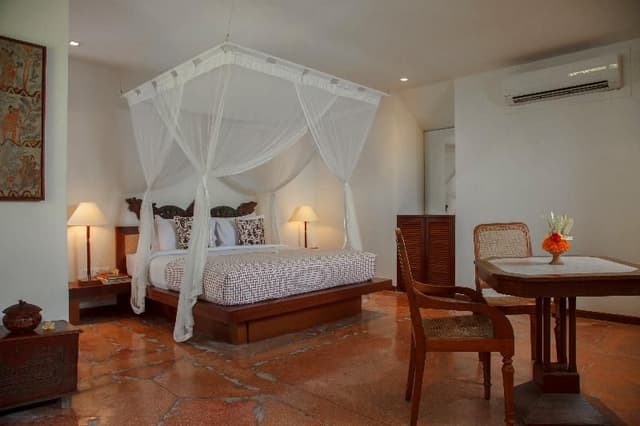 BUNGALOW DELUXE