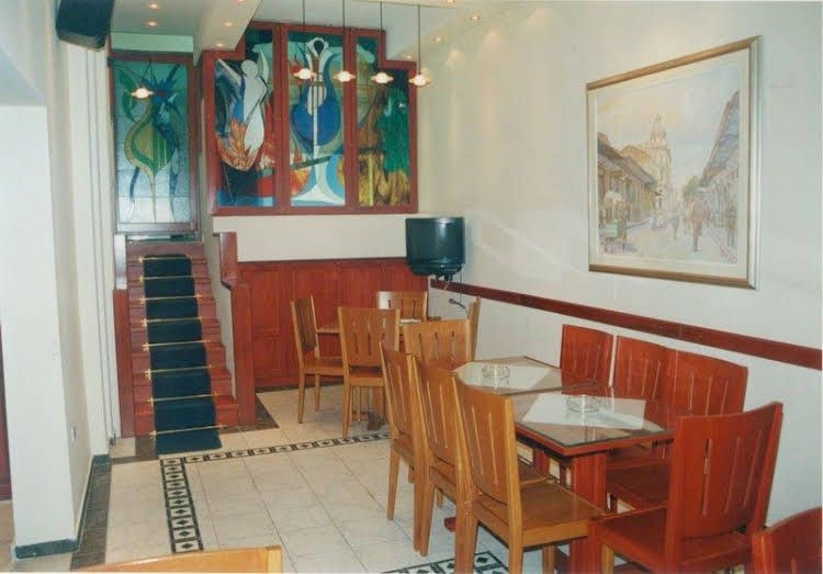 Hotel Avra0