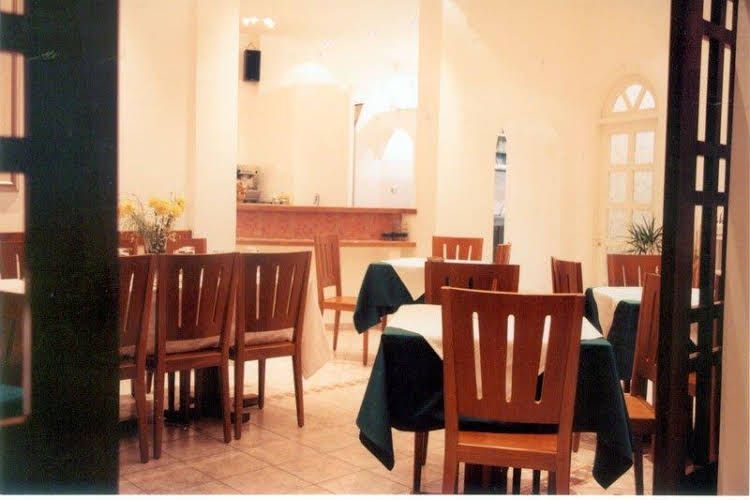 Hotel Avra2